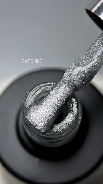 Saga Professional Гель-лак Cat Shine срібна, 9 ml